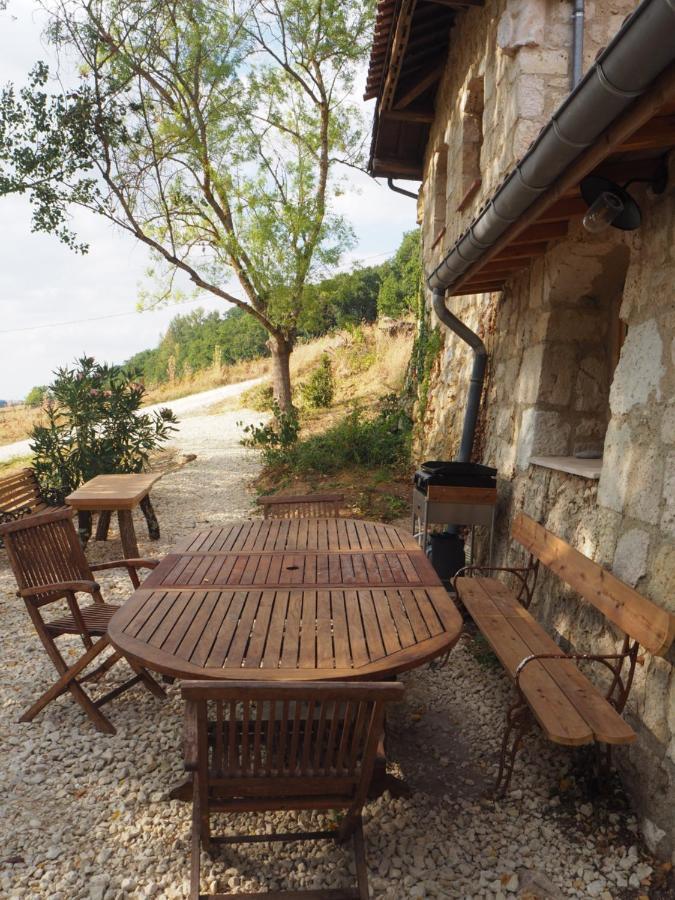 Gite Les Cabanes De Fallot Pour 15 Personnes - Piscine Naturelle L'isle-Bouzon Εξωτερικό φωτογραφία