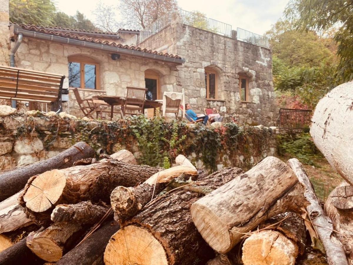 Gite Les Cabanes De Fallot Pour 15 Personnes - Piscine Naturelle L'isle-Bouzon Εξωτερικό φωτογραφία